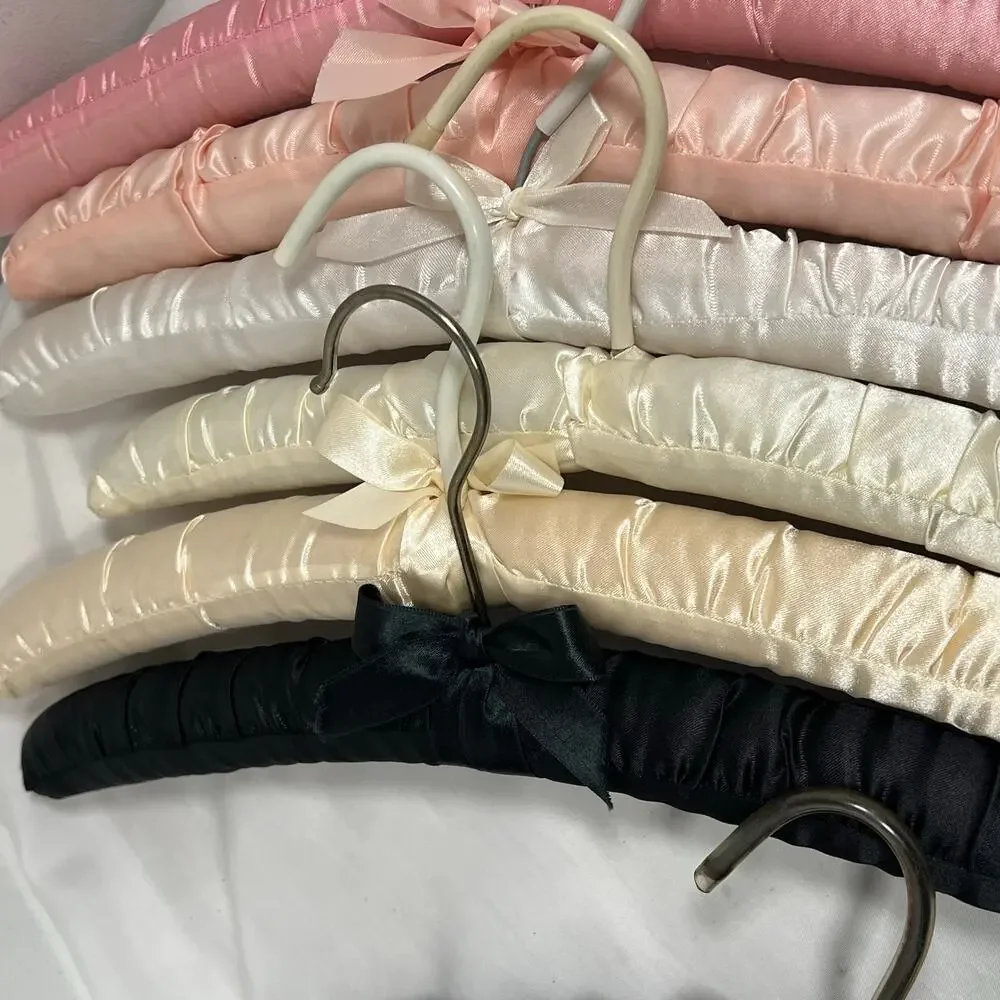 Satin Padded Clothes Glam Hangers Set of 7 for Delicate Clothing Protection